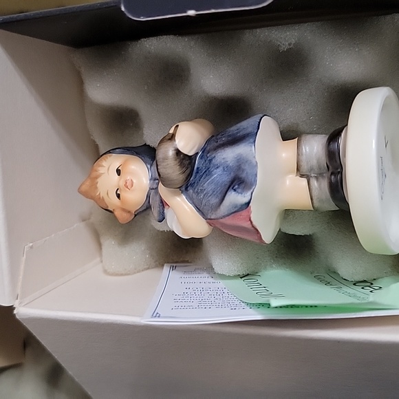 Hummels - Picture 6 of 16